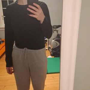 Tunn tröja - Använd ett fåtal ggr.