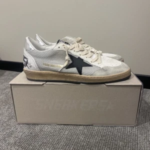 Golden goose - Fått in dem här helt nya golden goose i storlek 42 och 44 me allt og Hör av er för frågor eller funderingar 