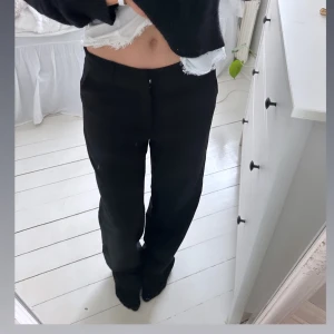 Madlady kostymbyxor i low/midwaist - Madlady kostymbyxor aldrig använda 