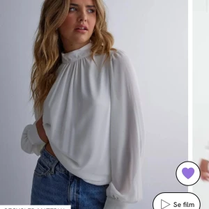 Vit blus - Vit blus från Nelly! oanvänd!🤍Storlek 34 men sitter som 36-38