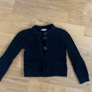 Dagmar kofta - Säljer en superfin kofta från Dagmar då den är för liten på mig💞