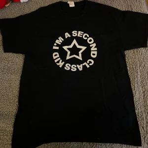 Second Class T-shirt - Nice punk-tröja!