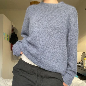 Stickad tröja - Stickad tröja från Lager 157. lite stor på mig men skulle passa perfekt på en M-L