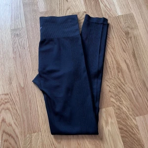 Primark träningsleggings  - • Storlek XS  • Aldrig använt  • Köpt på primark