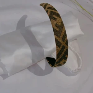 Fendi diadem - Super fint fendi diadem 