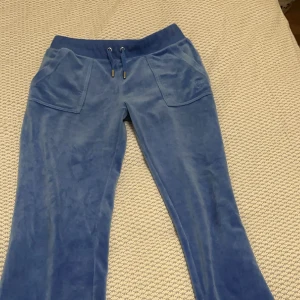 Juicy byxor med knappar - Jättefina juicy byxor med knappar❤️