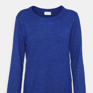 Stickad tröja💙 - Bra skick 