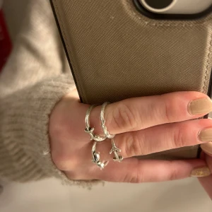 Silver ringar - Silver ringar i form av olika stjärntecken. Säljer alla tillsammans