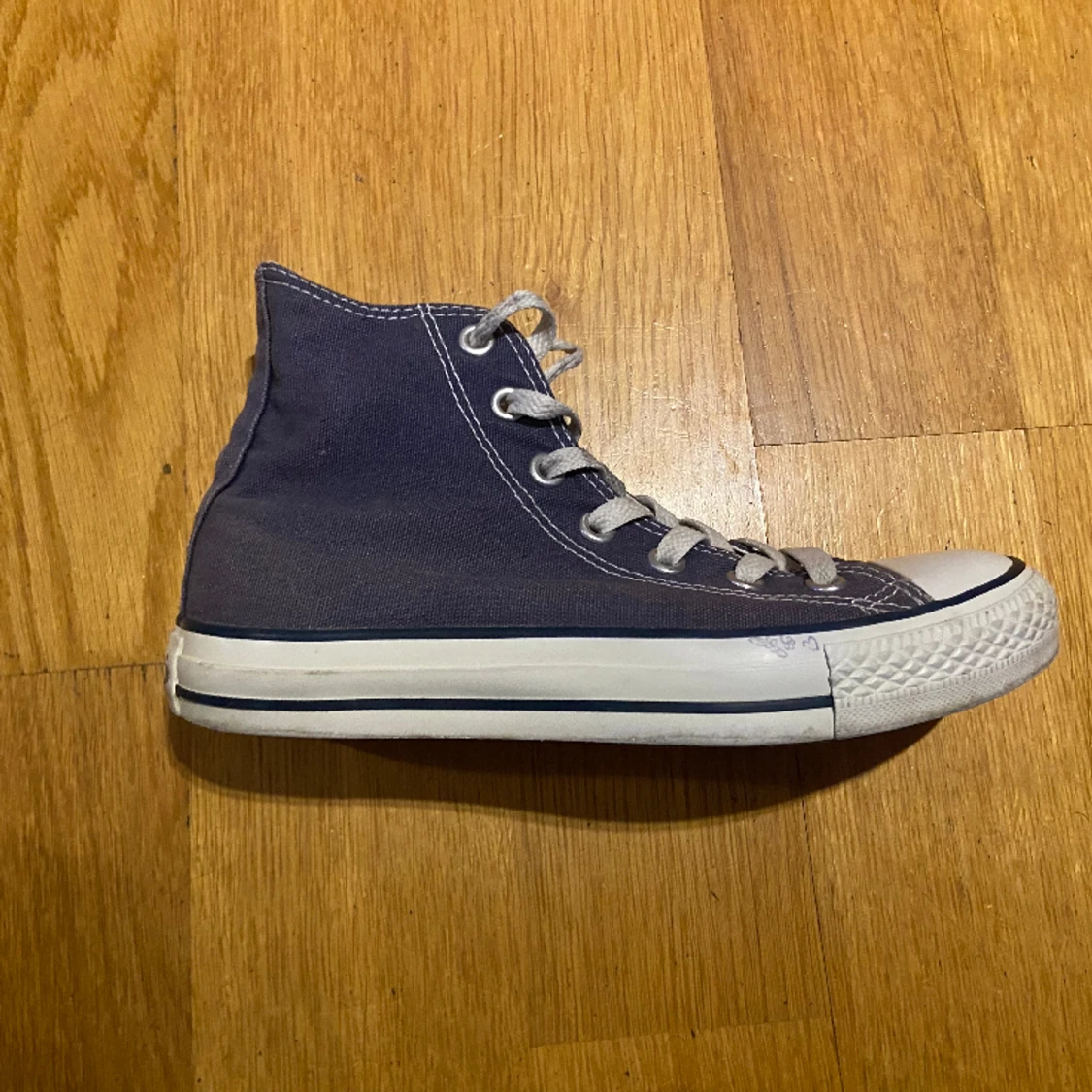 Converse storlek 37 unisex - 90