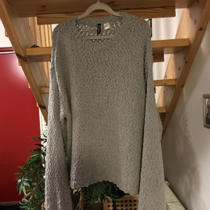 Tröja  - Fin tröja från hm! Aldrig använd 