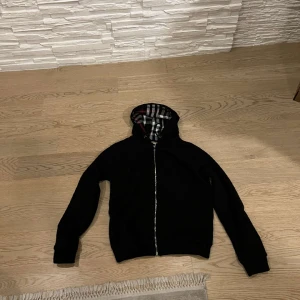 Burberry Hoodie - Never worn, Size:L 