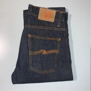Nudie jeans  - Säljer nu dessa nudie jeansen då de ej kommer till användning | Storlek W28 L32 | Endast testade skick 10/10 | nypris 2000💸 | Kom med prisförslag 😊 (Tar även byten)