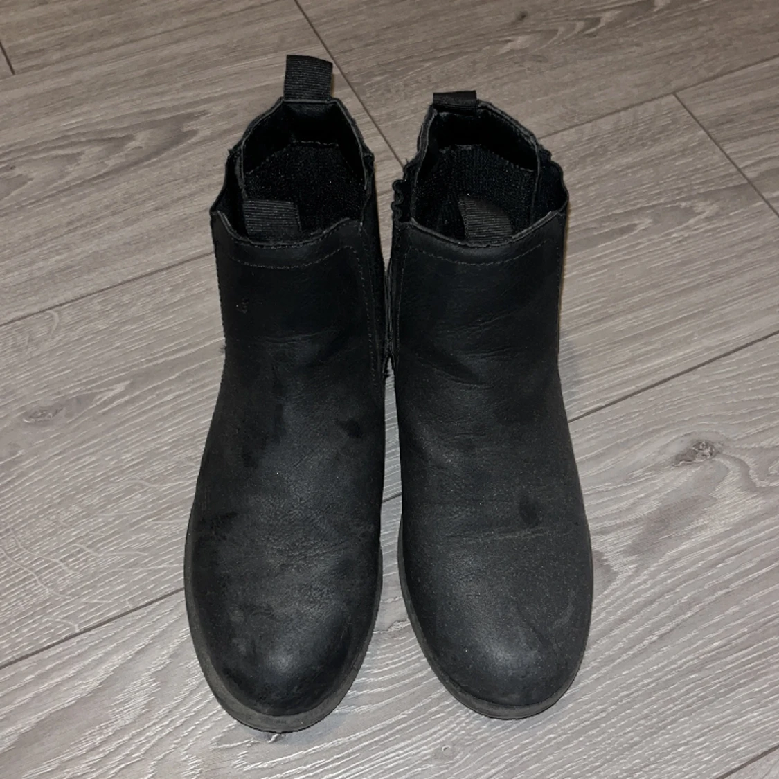 Boots  - 90