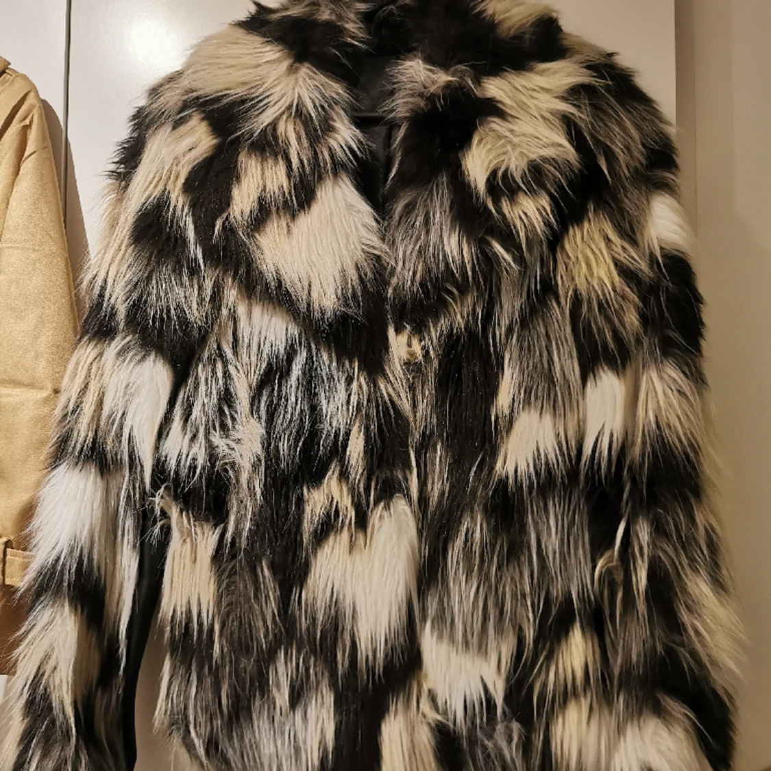 Mysig jacka fuskpäls  - 91