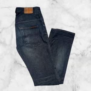 Ett par väldigt snygga nudie jeans.  Skick: 9/10  Storlek: 30/32 Kontakta vid fler funderingar eller frågor 🤝 