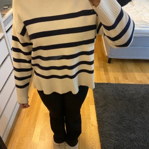 Perfekta stickade tröjan till våren - Superfin stickad tröja från zara, fint skick