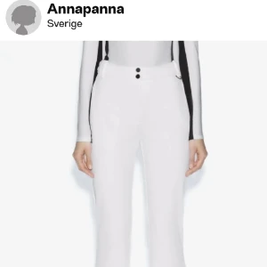 Vita skidbyxor Zara xs - Helt nya skidbyxor fr Zara i XS. Jag har XXS så lite tajtare än på bilderna på mig. Nypris 999:-