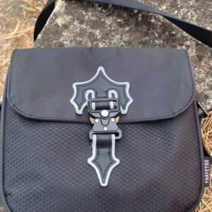 Trapstar Reflective Axelväska - Ny väska Aldrig använd Skriv för mer bilder och info!