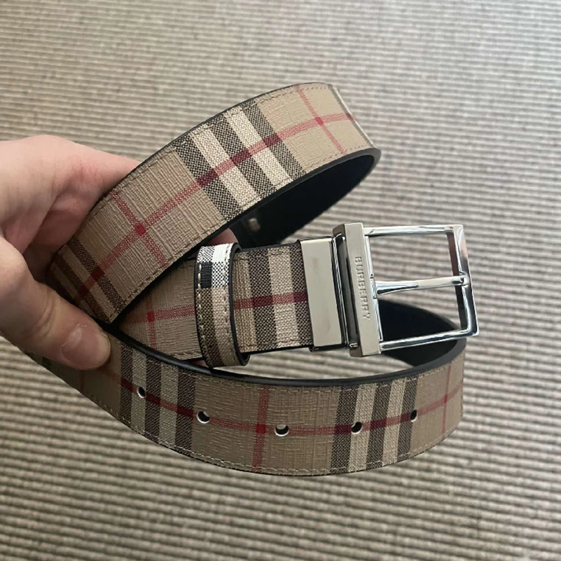Burberry bälte  - 90