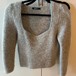 Strickad tröja - Mysig stickad tröja i stl M  Köpt är köpt och du som köper står för frakt