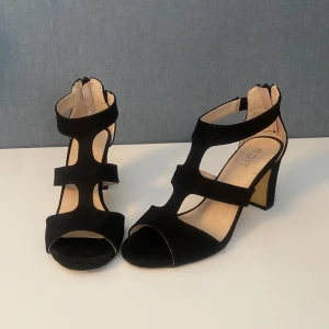 Klackar - Svarta klackar 🖤🖤