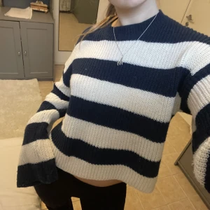 Stickad tröja💓 - Kommer ej till användning 💓