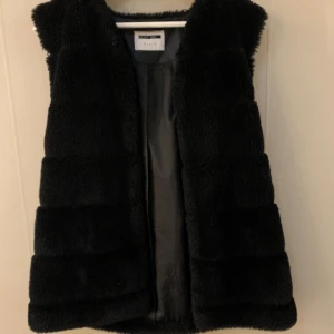Päls väst  - Den är i bra skick 