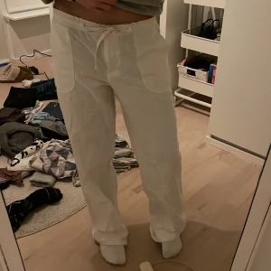 Linnebyxor - Säljer dessa linnebyxor eftersom dom är för långa och stora!❤️