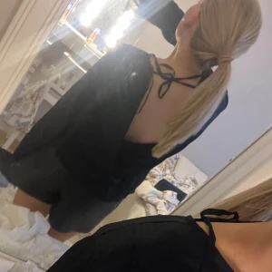 topp bikbok - typ aldrig använd, så fin öppen rygg 💓