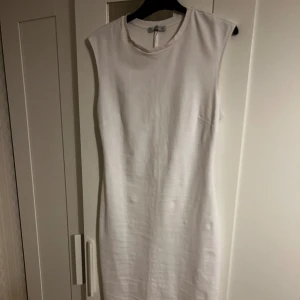 Klänning  - Använd några gånger