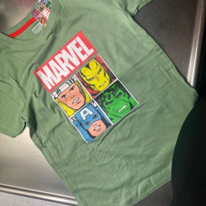 MARVEL - Fin T-shirt i nyskick