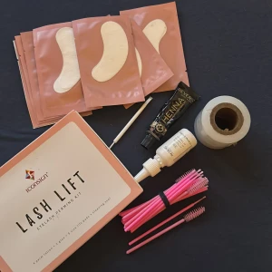 Lash lift - Oanvänd lash lift , jätte fint 