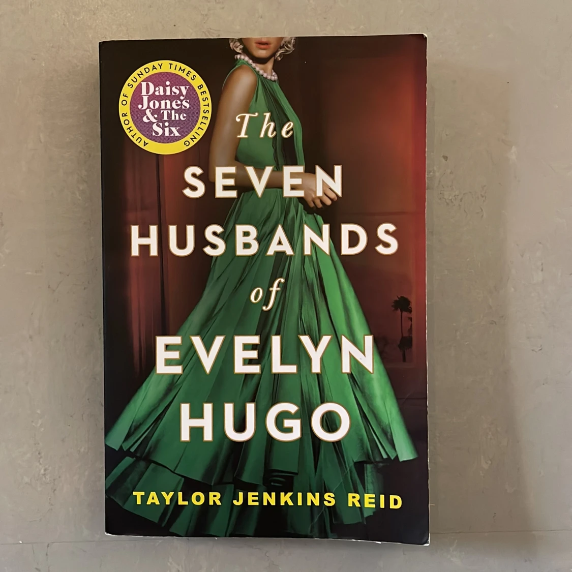 The SEVEN HUSBANDS of EVELYN HUGO