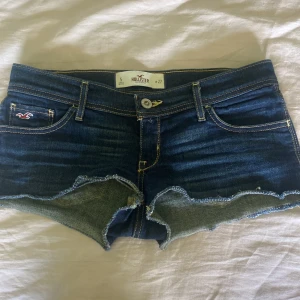 Lågmidjade hollister shorts - Lågmidjade shorts i fint skick💓