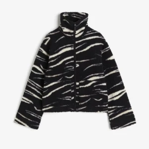 Zebra teddyjacka - Storlek XL så sen blir lite oversized (brukar ha S i kläder och är 175cm lång)