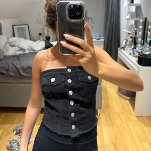 jeans topp  - snygg jeans topp som aldrig har kommit till användning, endast testad❣️