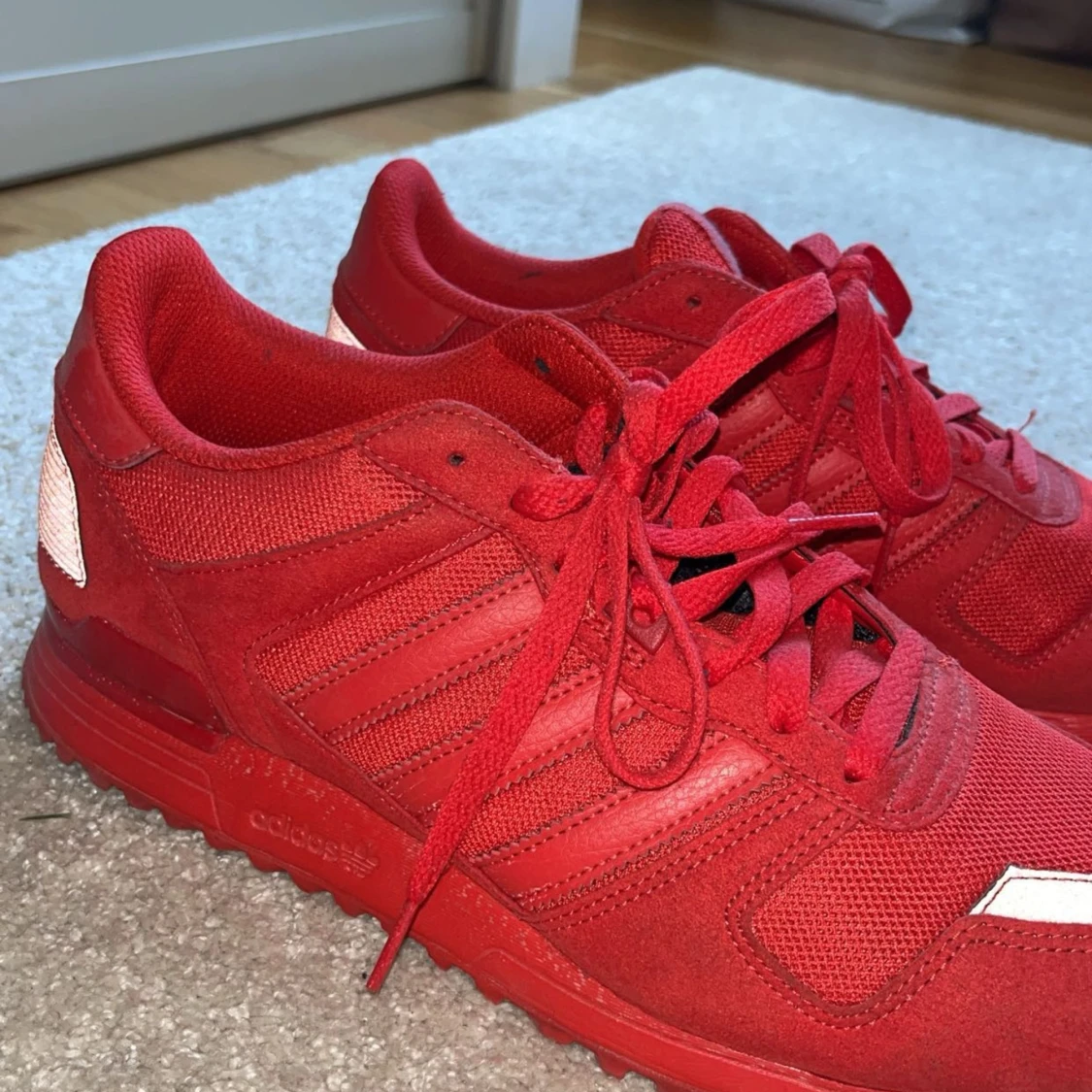 Adidas skor i storlek 44 - 90