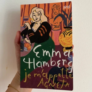 Je m’appelle Agneta av Emma Hamberg - SÅ bra bok! Underhållande, rolig, varm, men med ett djup. I jättefint skick