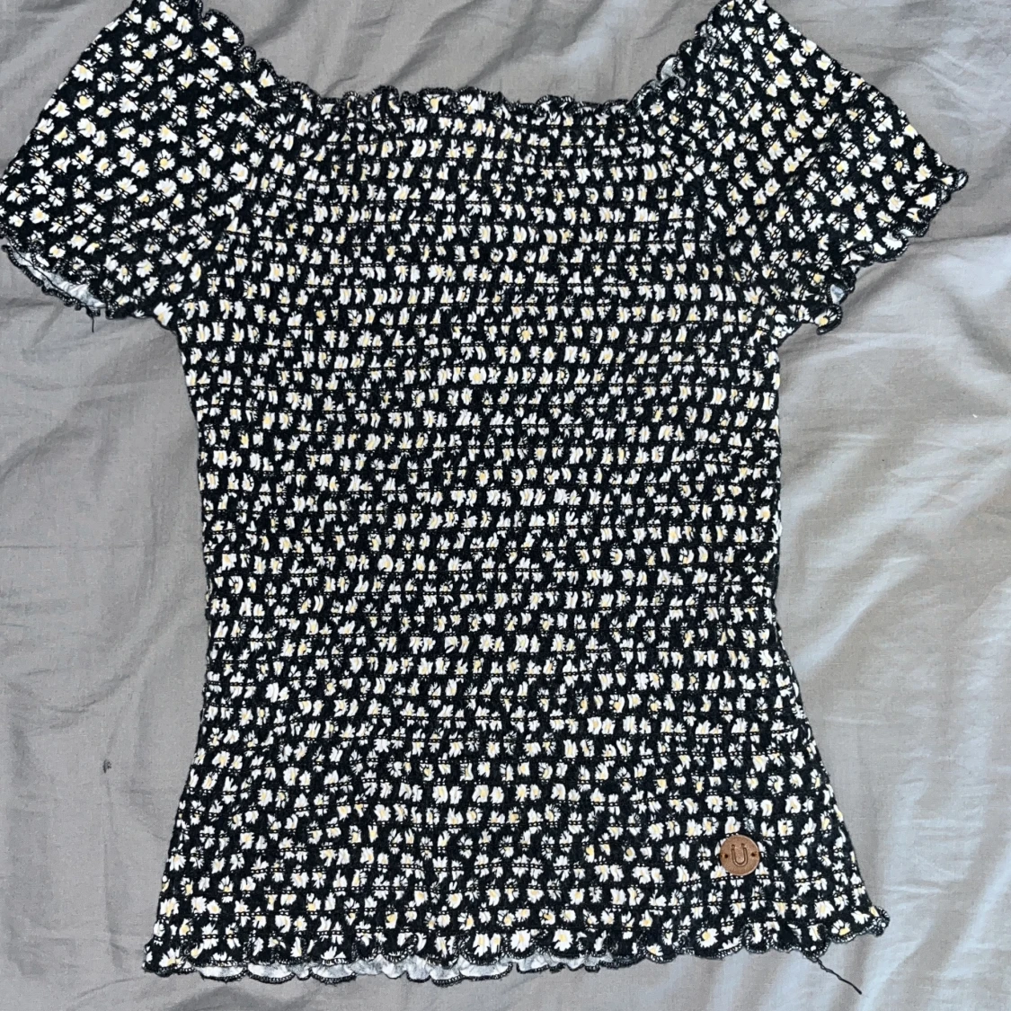 Stretchig blommig t-shorts