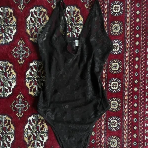 Spetsbody - Använd en gång!