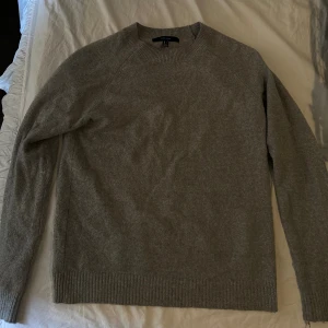 Stickad tröja - Stickad tröja från vero Moda. Strl L🩷