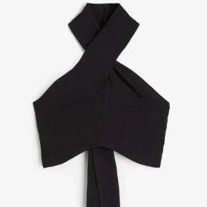 Topp - Svart linnetopp med knytning i ryggen från HM storlek S🤍🥂