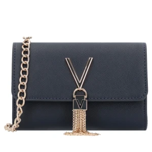 Valentino väska  - En mörkblå Valentino väska. Använd vid få tillfällen och den är fortfarande i  bra skick. 