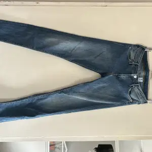 Jeans från HM, storlek 30/32 Super Skinny Low Waist 