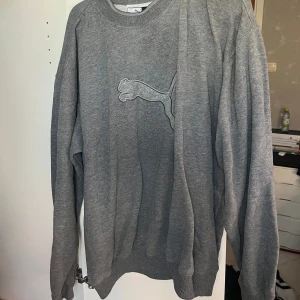 Vintage tröja från PUMA - Storlek M men oversize! Tröjan är vintage och går inte att hitta någon annan stans!