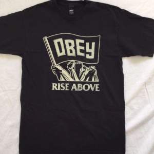 Obey T-shirt i stolen L