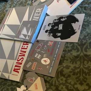 ENHYPEN dimension answer album - ALLA inclusions!! Dvs posters och photocards m.m💞Skriv i dm vid instresse eller för att se photocardsen🥰