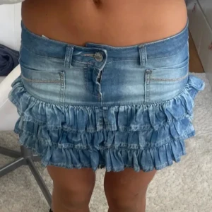 Söker sån kjol💕 - SÖKER en sån liknade kjol så skriv gärna till mig ifall du säljer💘 Kan betala vad som🥰