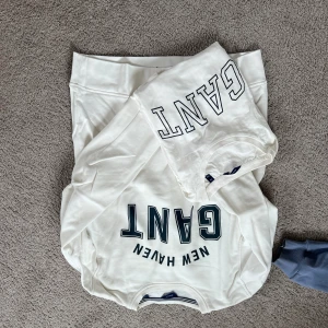 Gant tröjor - Säljer båda två för att dom inte kommer till användning 