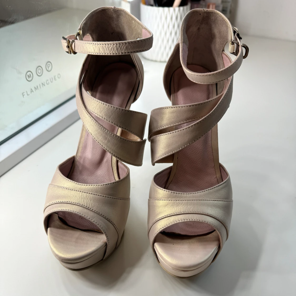 Rosa beigea klackar  - 90